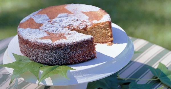 非常简单:加州核桃蛋糕是一种非常简单的甜点